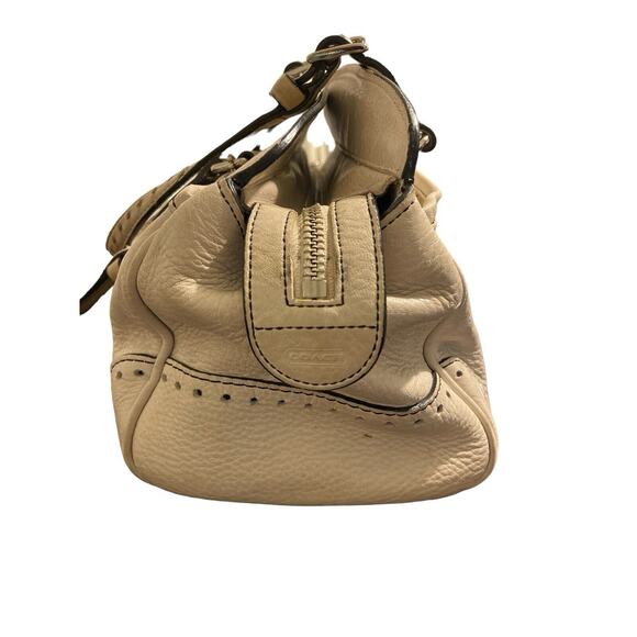 Coach Tan Shoulder Bag - Picture 12 of 16